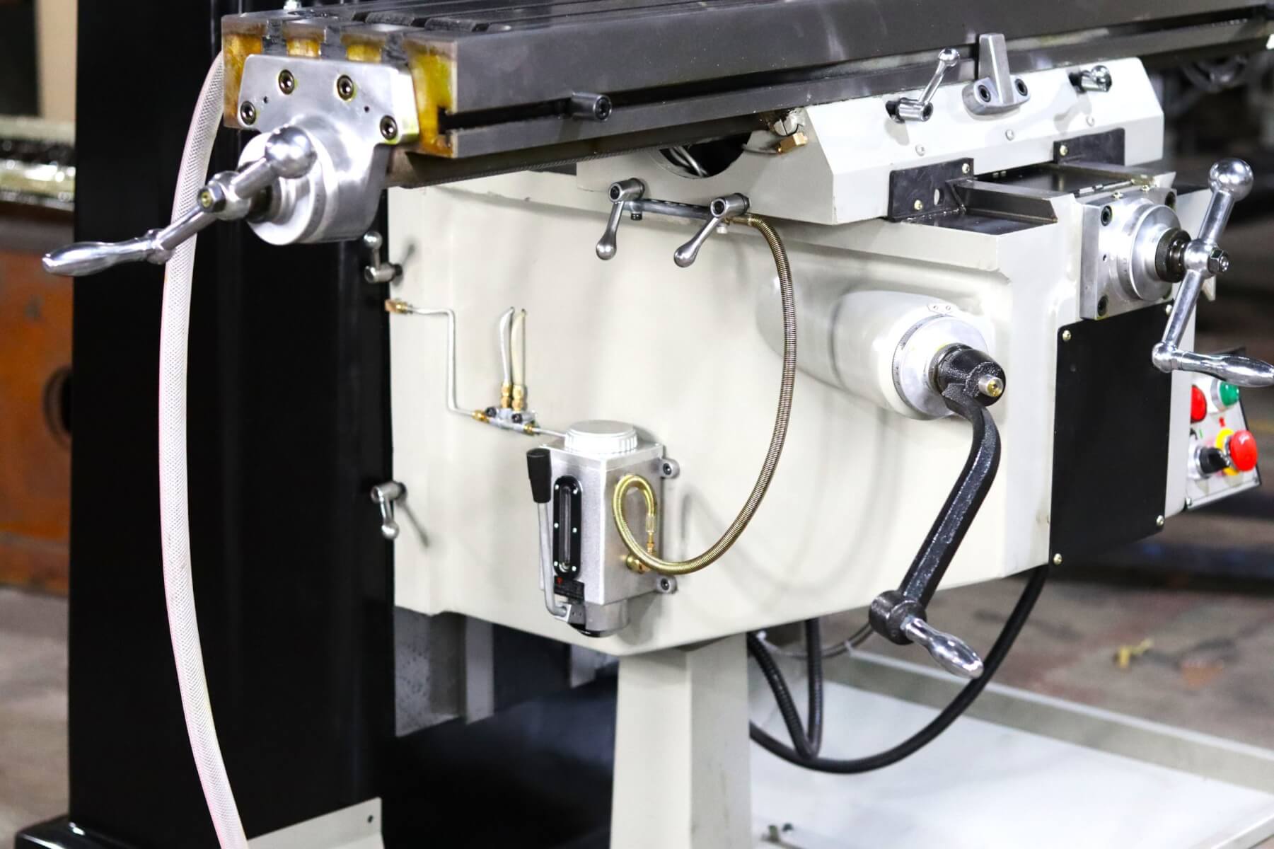 Vertical Turret Milling All Round 3- DRO Milling – M1TR Type – image 4