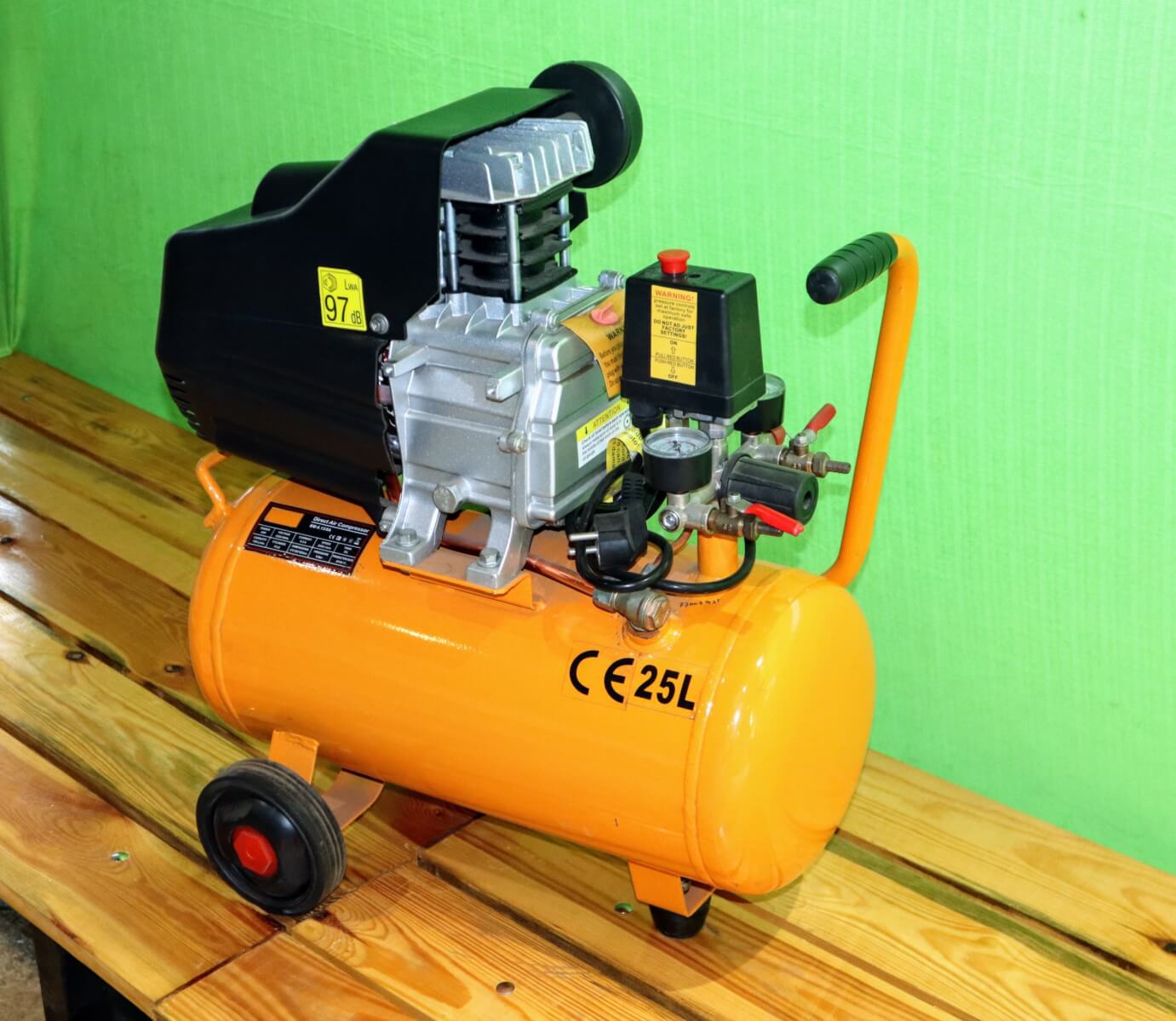 Mini Air Compressor-Silence Oil Free – image 3