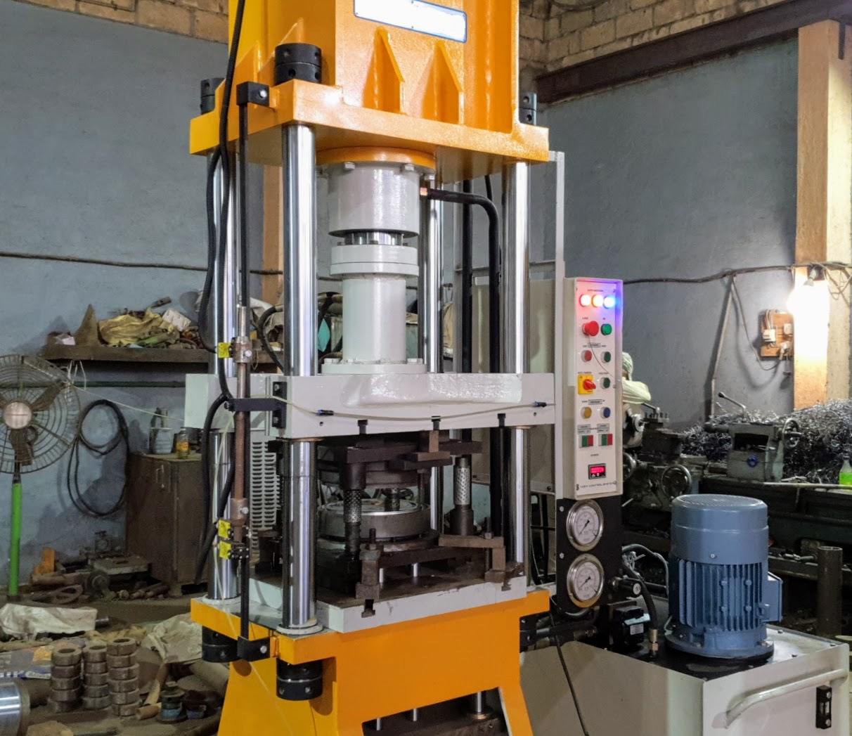 Deep Drawing Hydraulic Press - 60 Ton Hydraulic For Pillar Press - Banka  Machine